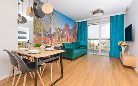 Royal Manu Apartment Netflix